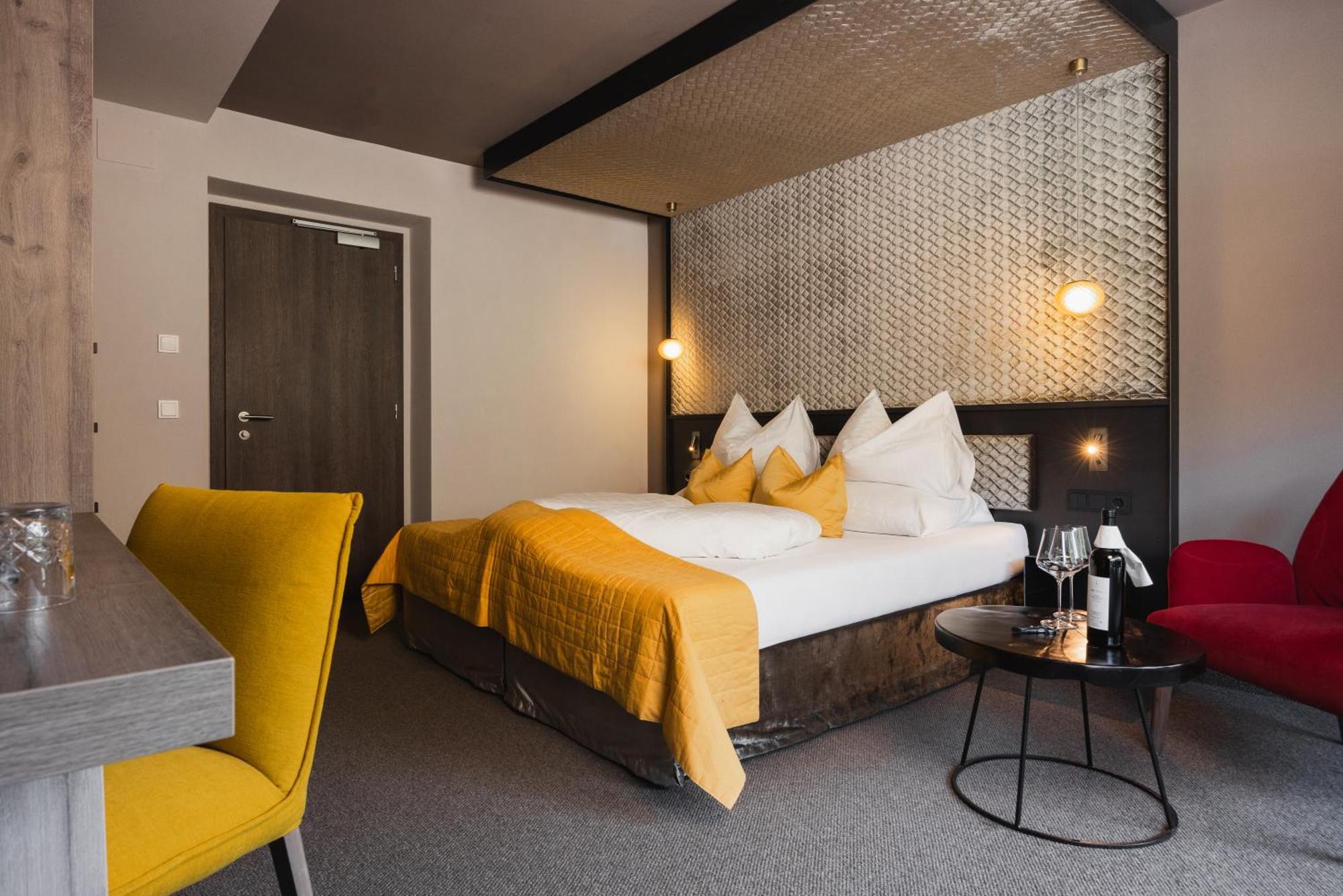 Mondschein Hotel 4*